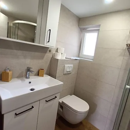 아파트 Triton In The Old Part Of